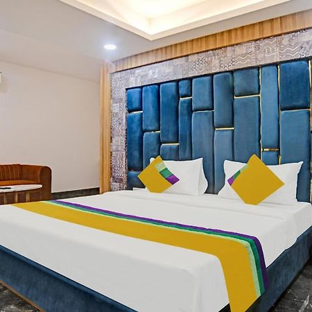 Itsy Hotels Phoenix Indore Buitenkant foto