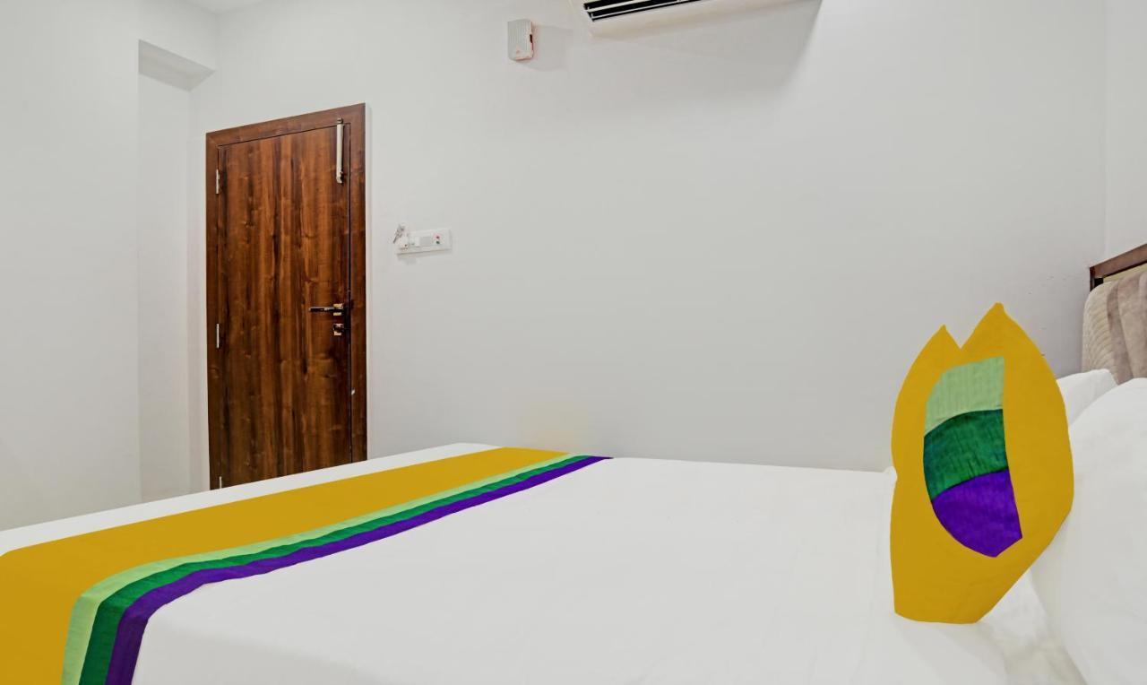 Itsy Hotels Phoenix Indore Buitenkant foto