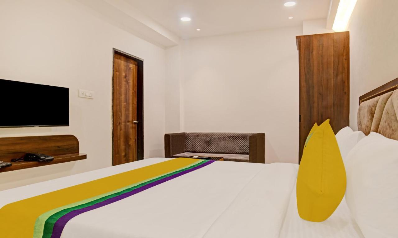 Itsy Hotels Phoenix Indore Buitenkant foto